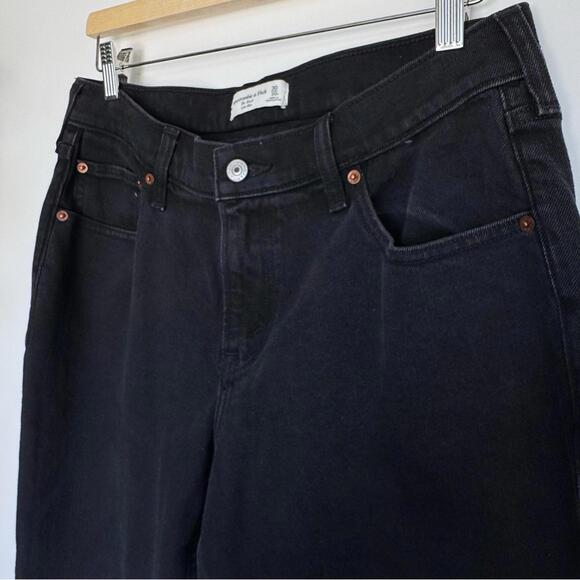 Abercrombie & Fitch Low Rise Boot Cut Jean - Picture 6 of 9